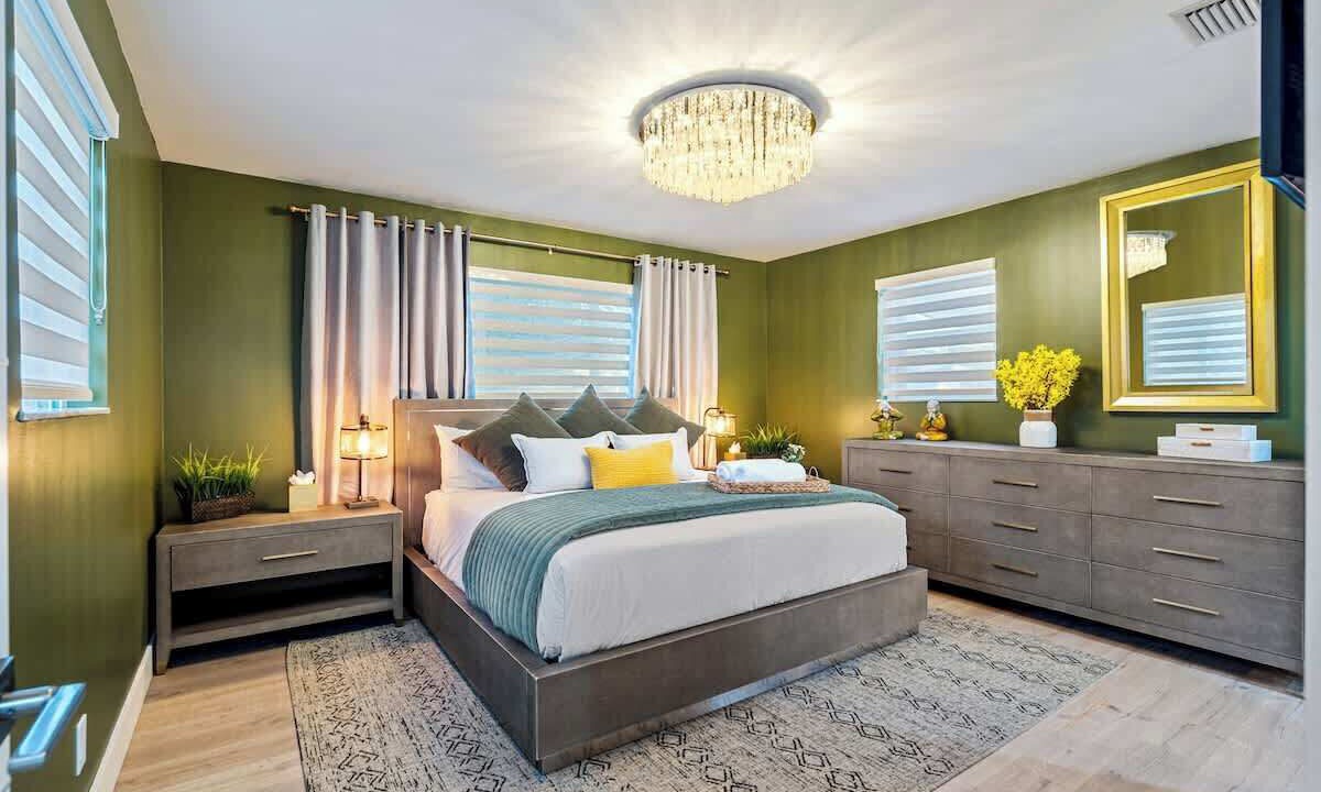 Photo of Bedroom in Sunset