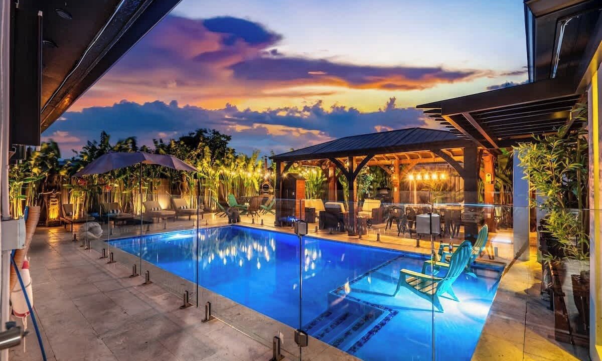 Photo of Outdoor in Sunset