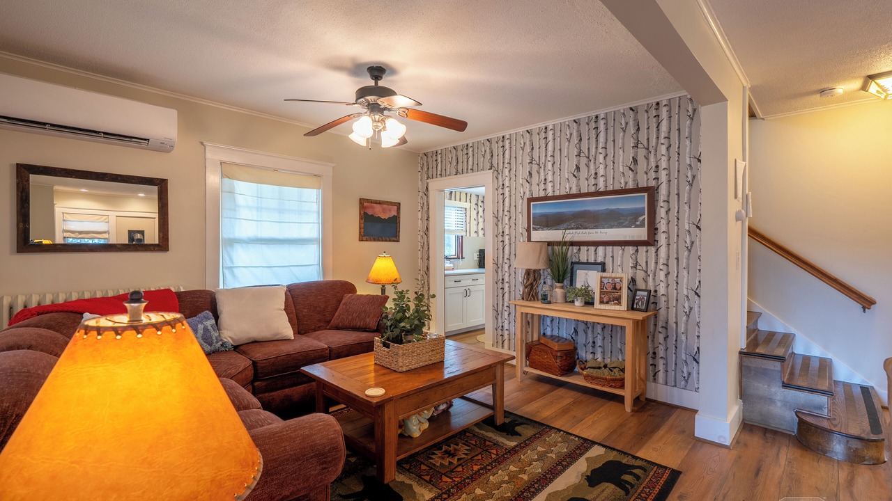 Photo of Livingroom in Hillcrest