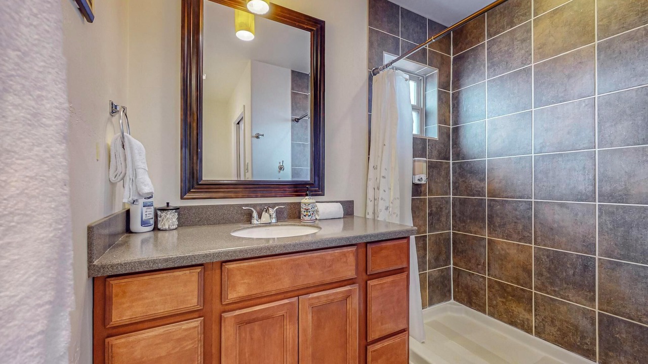 Photo of Bathroom in Near North Valley