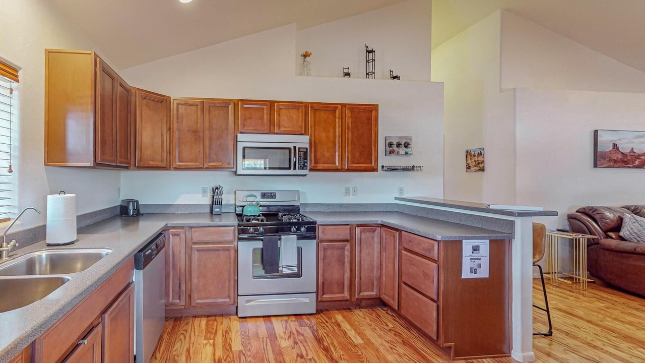 Photo of Kitchen in Near North Valley