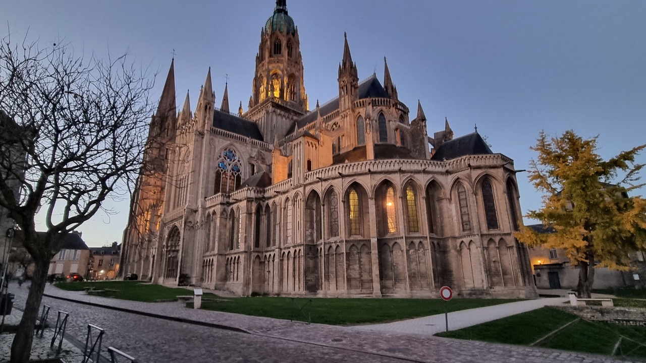 Photo of Others in Bayeux