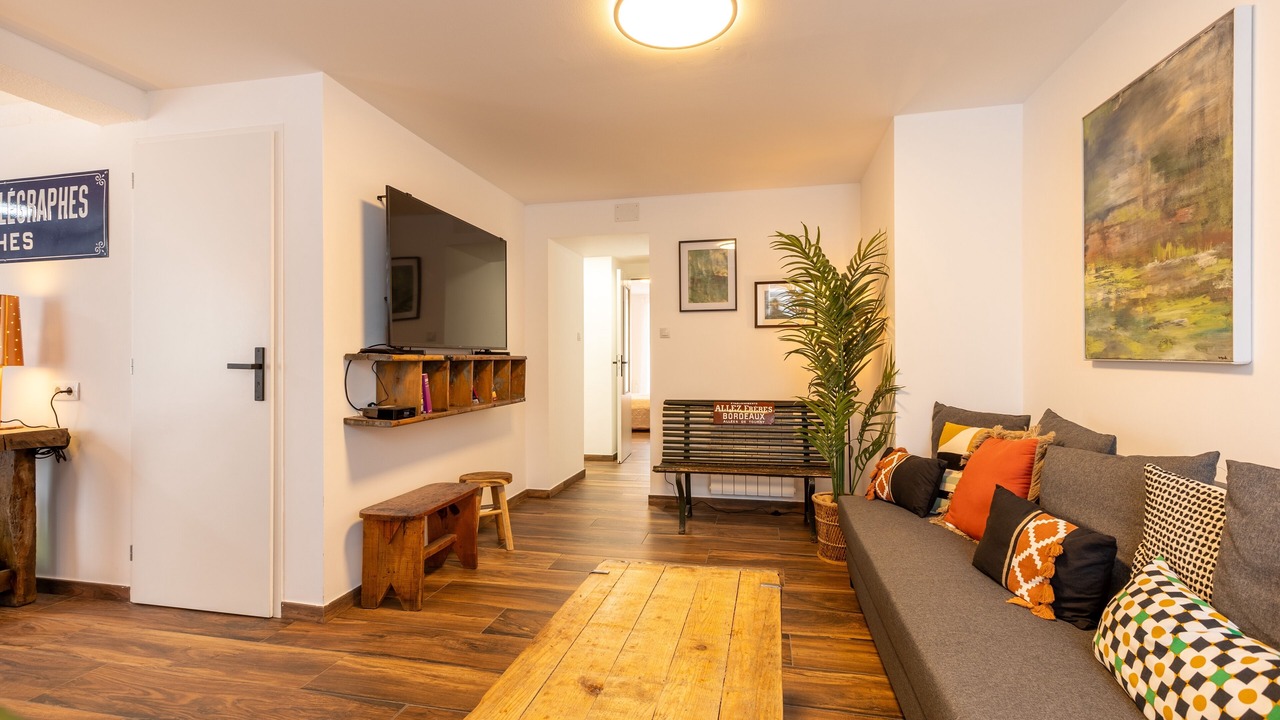 Photo of Livingroom in Err