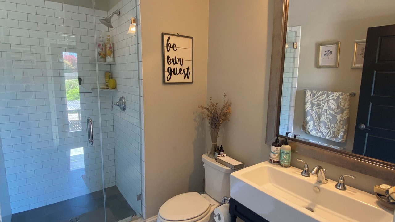 Photo of Bathroom in Royal Acres