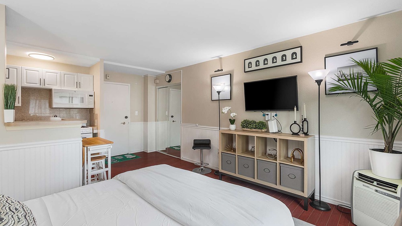 Photo of Bedroom in Downtown Seattle