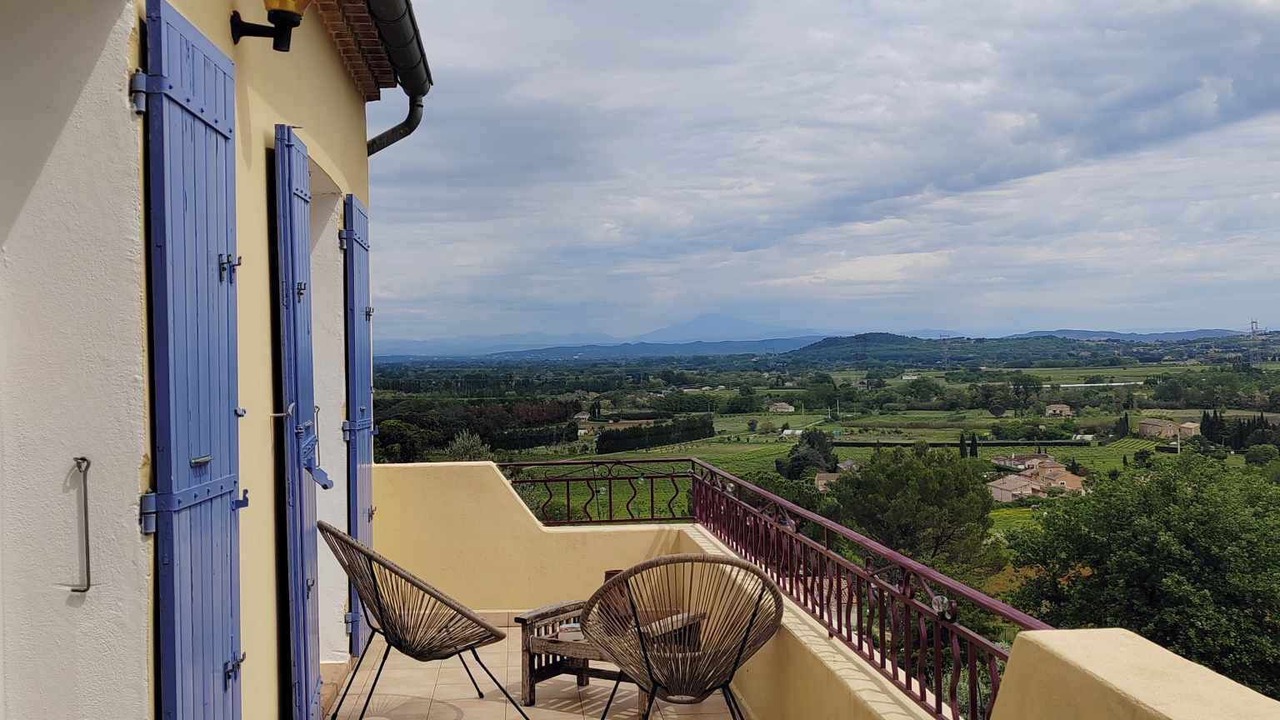 Photo of Patio Balcony in Saint-Julien-de-Peyrolas
