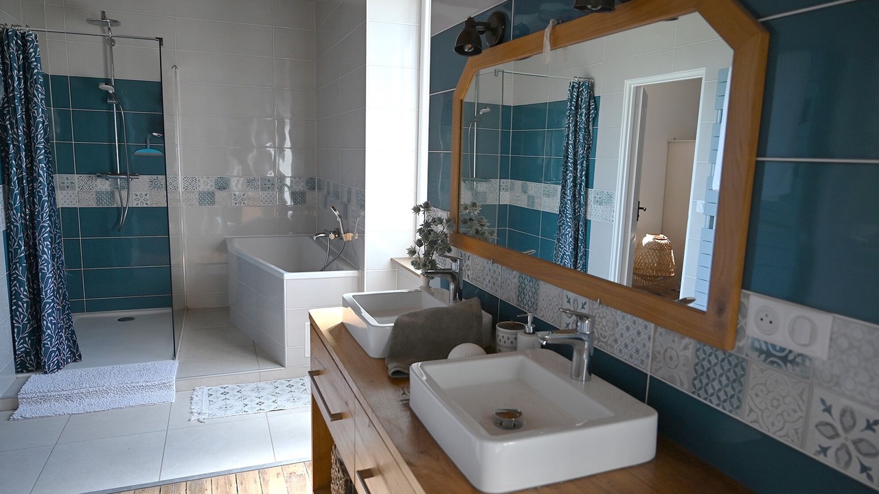 Photo of Bathroom in Labastide-de-Levis