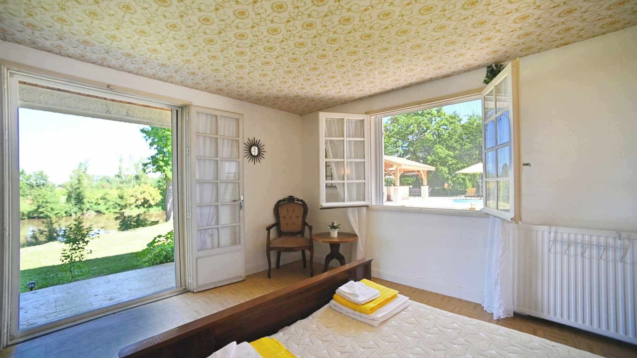 Photo of Bedroom in Sainte-Livrade-sur-Lot