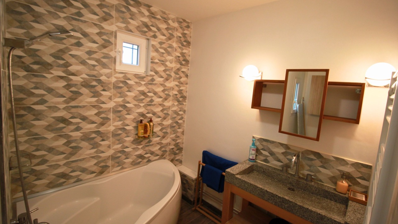 Photo of Bathroom in Saint-Leu-la-Foret
