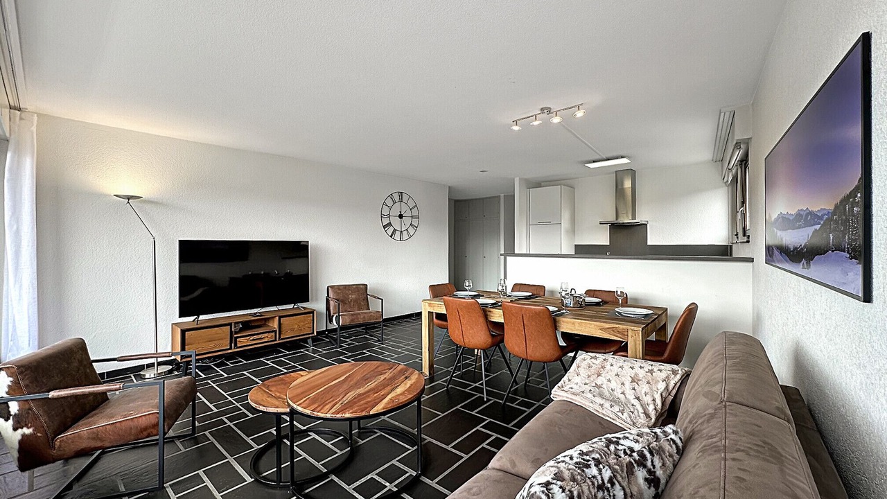 Photo of Livingroom in Lens