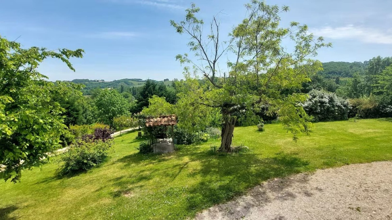 Photo of Outdoor in Monties