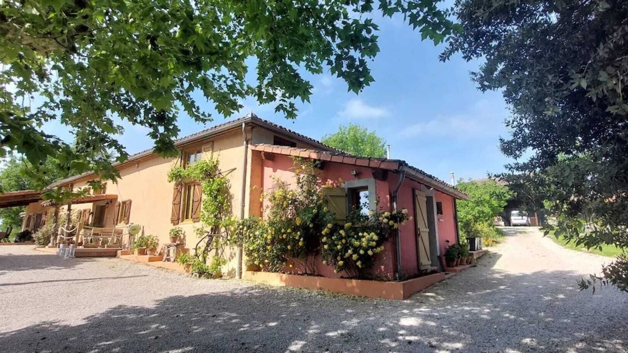 Photo of Outdoor in Monties