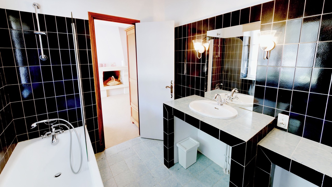 Photo of Bathroom in Bouin