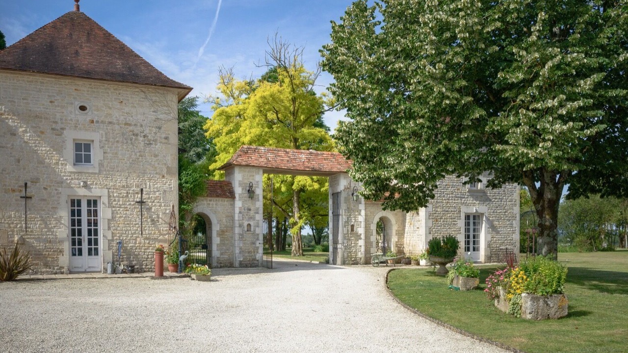 Photo of Outdoor in Bouin