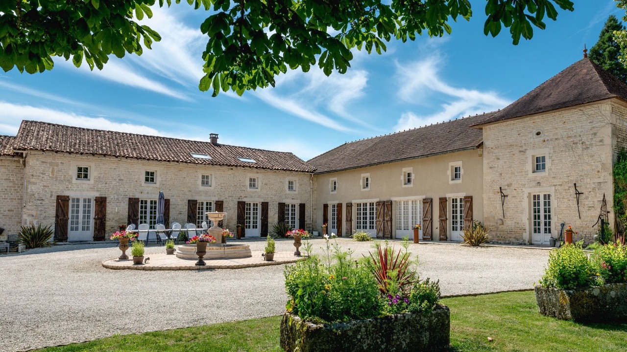 Photo of Outdoor in Bouin