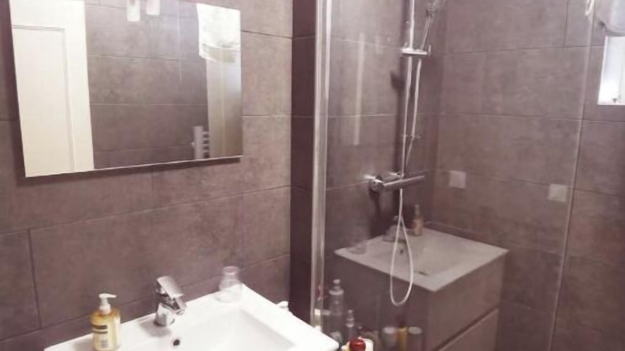 Photo of Bathroom in Brequigny