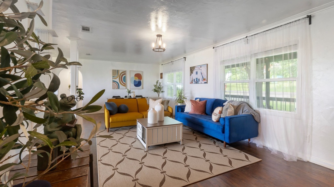 Photo of Livingroom in Quinlan
