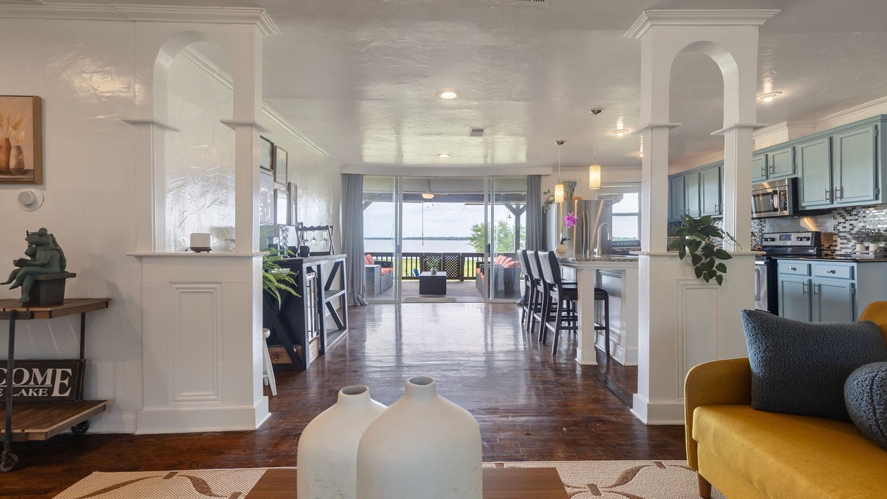 Photo of Livingroom in Quinlan