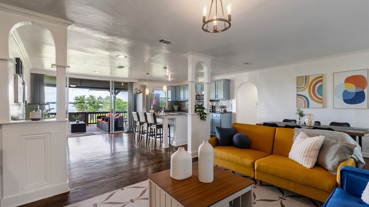 Photo of Livingroom in Quinlan
