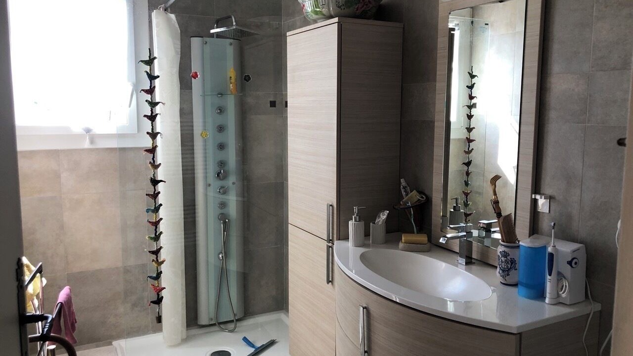 Photo of Bathroom in Le Cres
