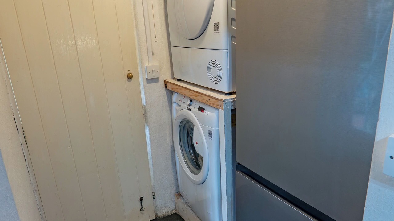 Photo of Others in Bont Newydd