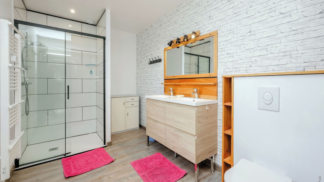 Photo of Bathroom in Cadalen