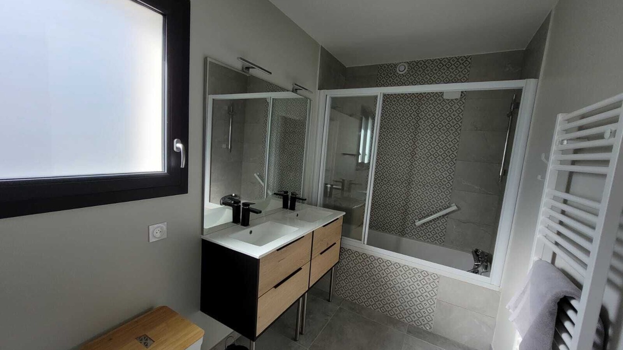 Photo of Bathroom in Tignieu-Jameyzieu