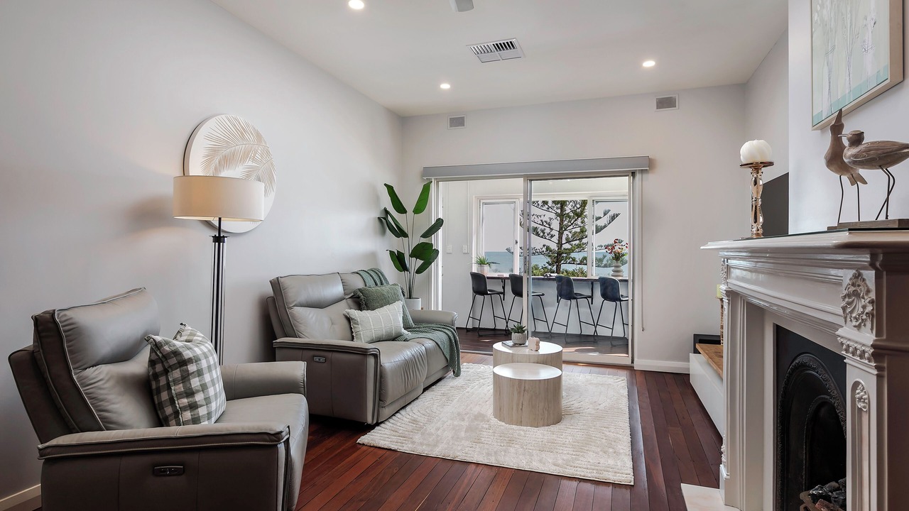 Photo of Livingroom in Glenelg South