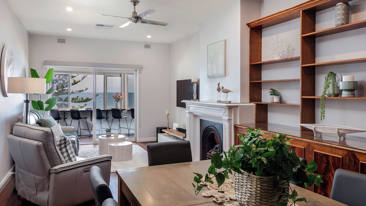 Photo of Livingroom in Glenelg South