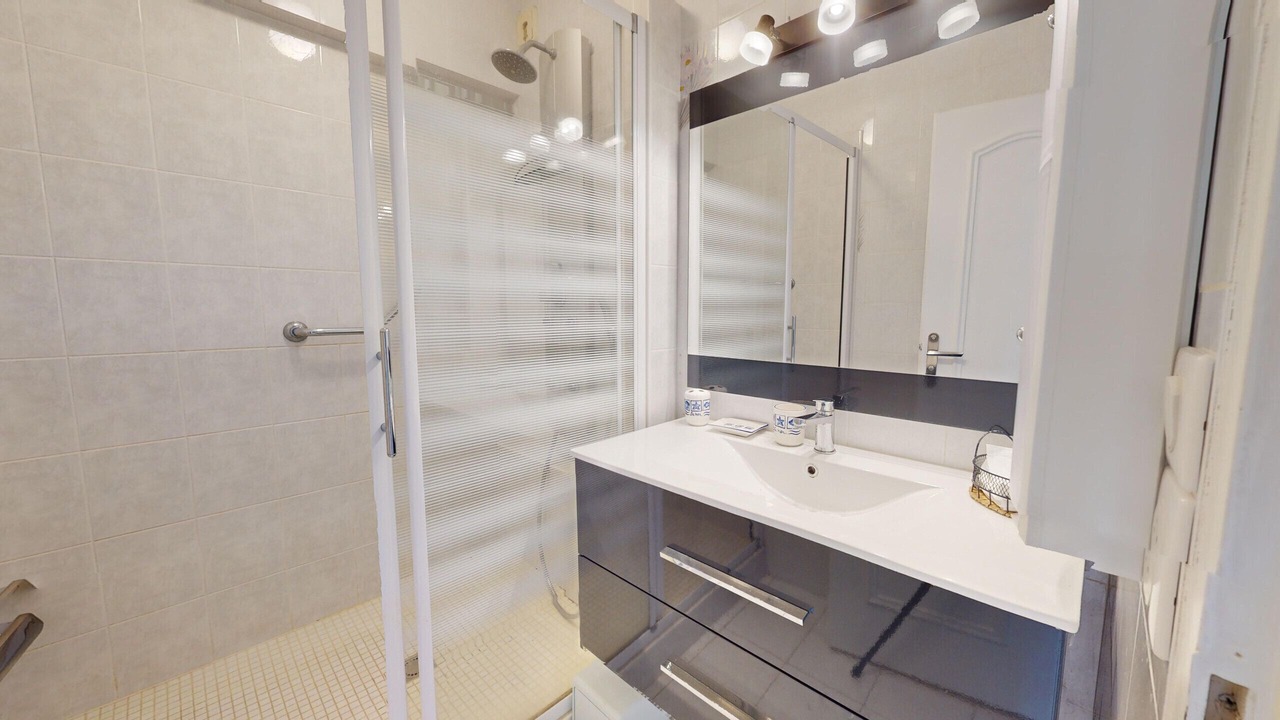 Photo of Bathroom in Saint-Gilles-Croix-de-Vie