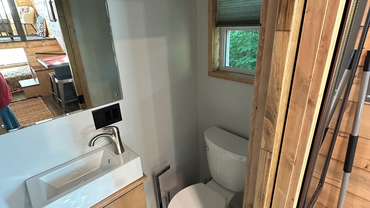 Photo of Bathroom in Cheat Lake