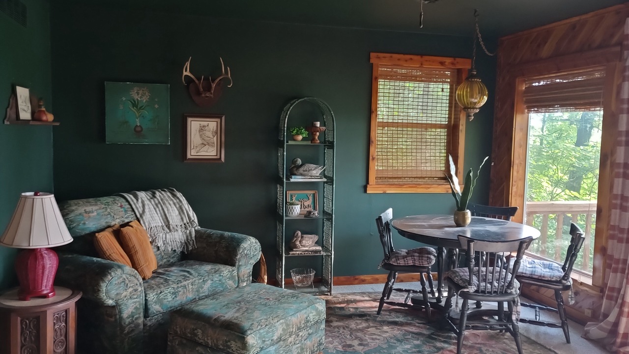 Photo of Livingroom in Tecumseh
