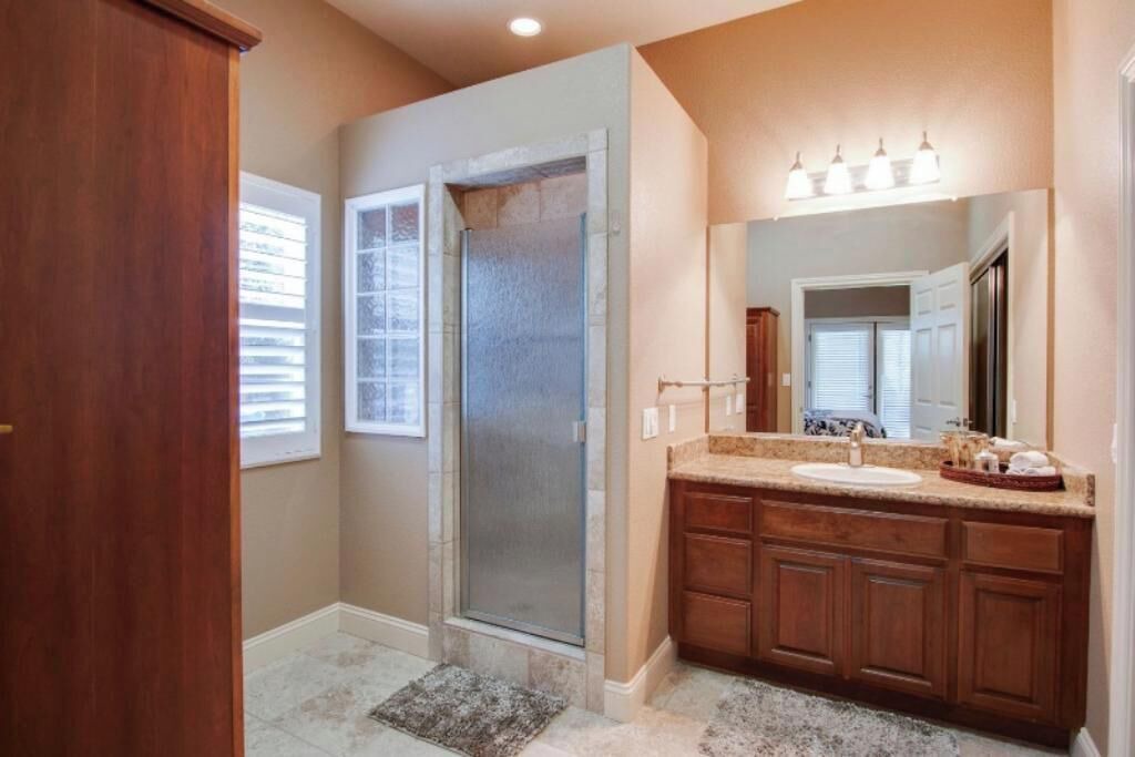 Photo of Bathroom in Oakdale