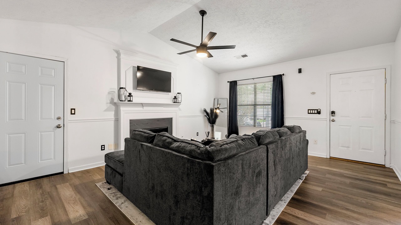 Photo of Livingroom in Decatur