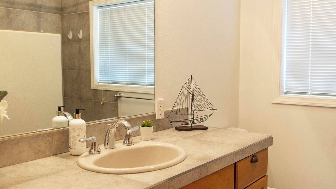 Photo of Bathroom in Loon Lake