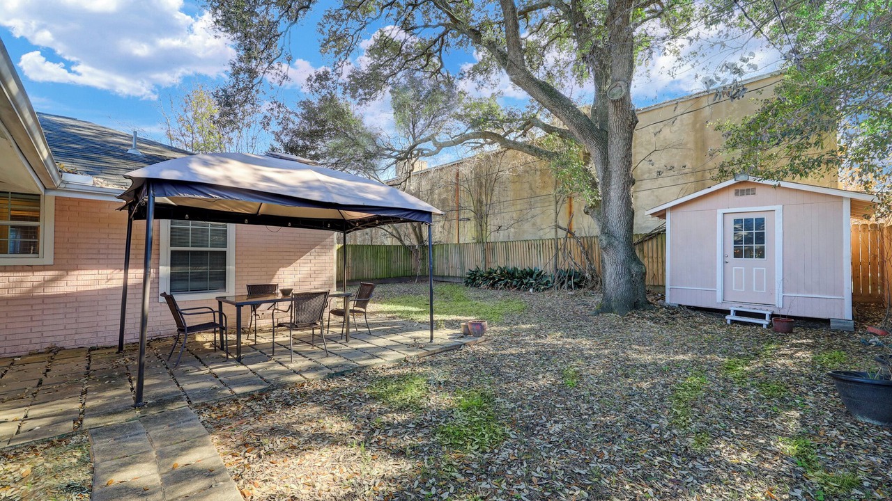 Photo of Outdoor in Woodlake - Briar Meadow