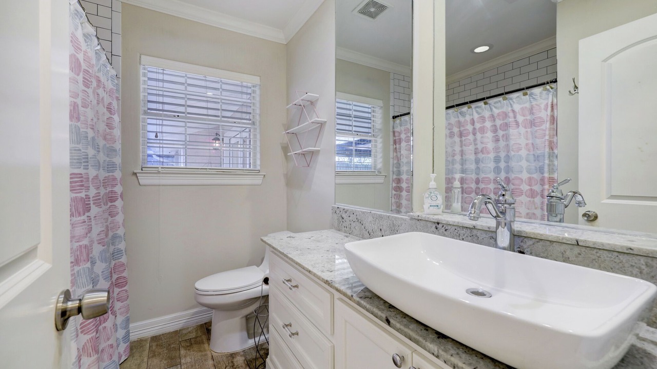 Photo of Bathroom in Woodlake - Briar Meadow