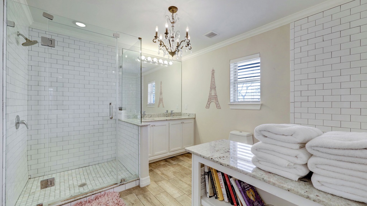 Photo of Bathroom in Woodlake - Briar Meadow