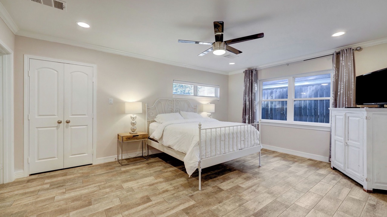 Photo of Bedroom in Woodlake - Briar Meadow