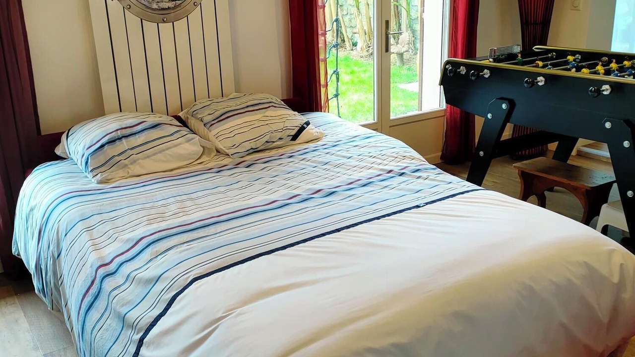 Photo of Bedroom in Clamart