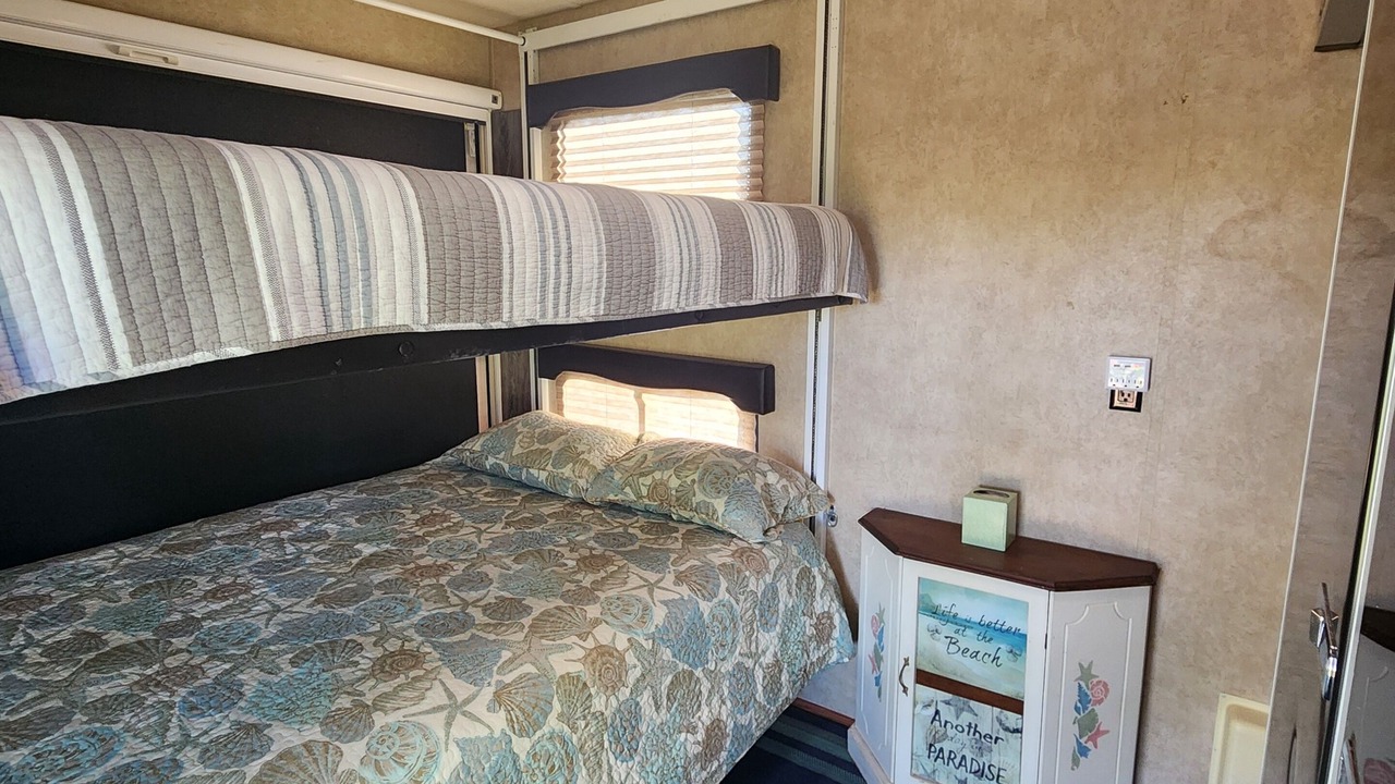 Photo of Bedroom in Bokeelia