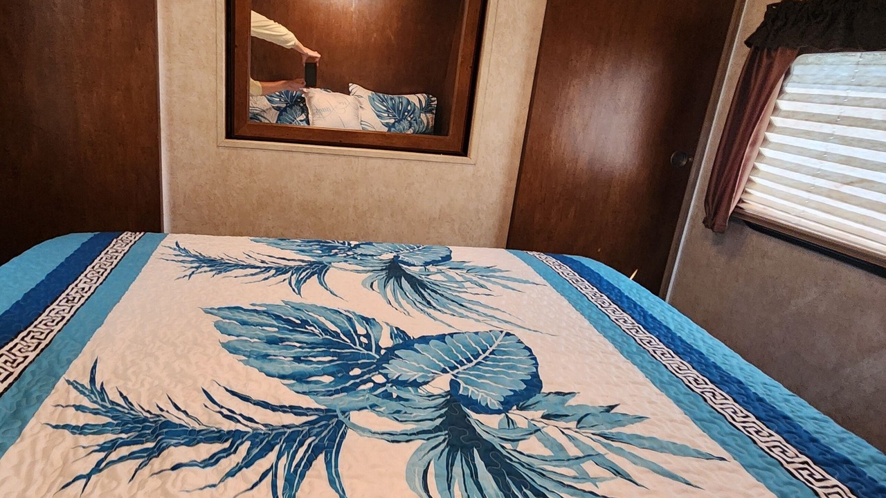 Photo of Bedroom in Bokeelia