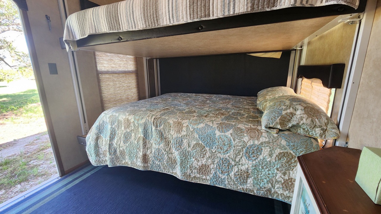Photo of Bedroom in Bokeelia