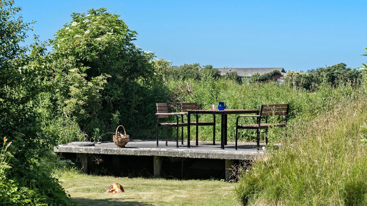 Photo of Others in Tim