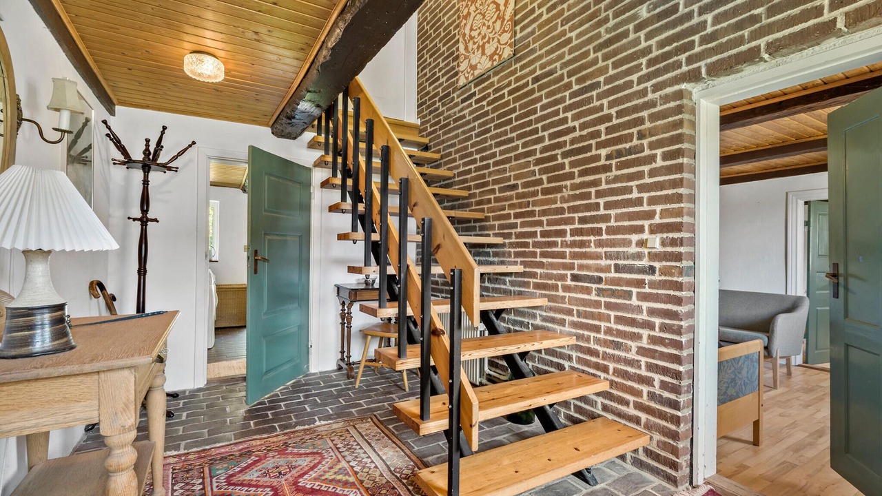 Photo of Others in Tim