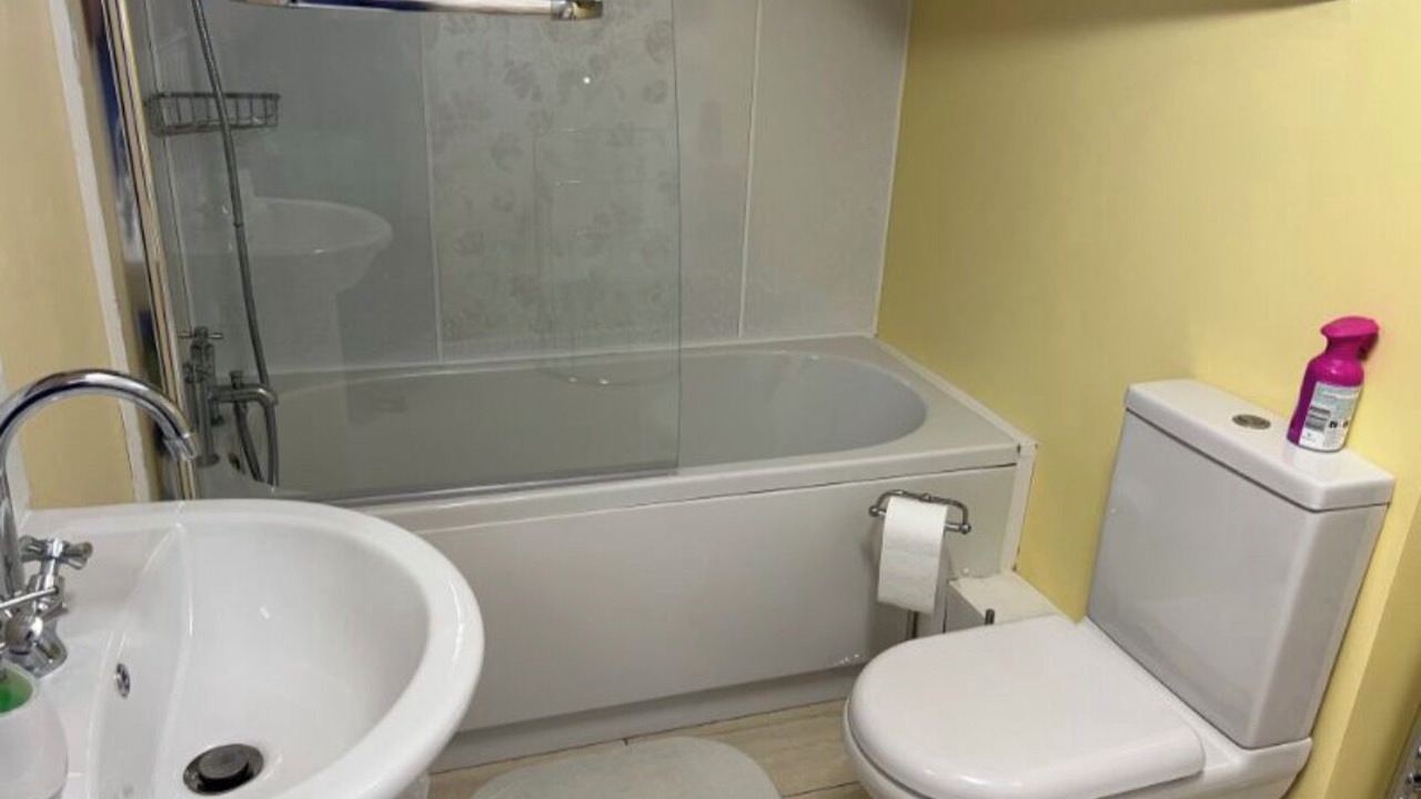 Photo of Bathroom in Mantilly