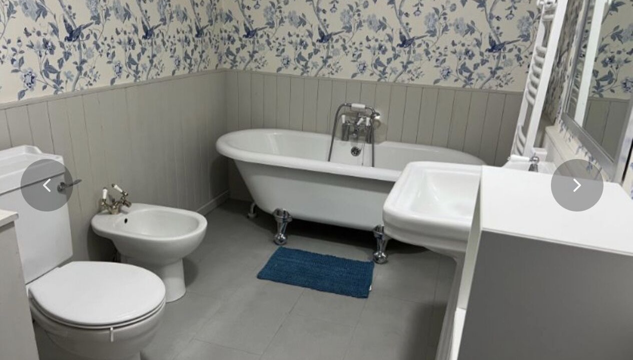 Photo of Bathroom in Mantilly