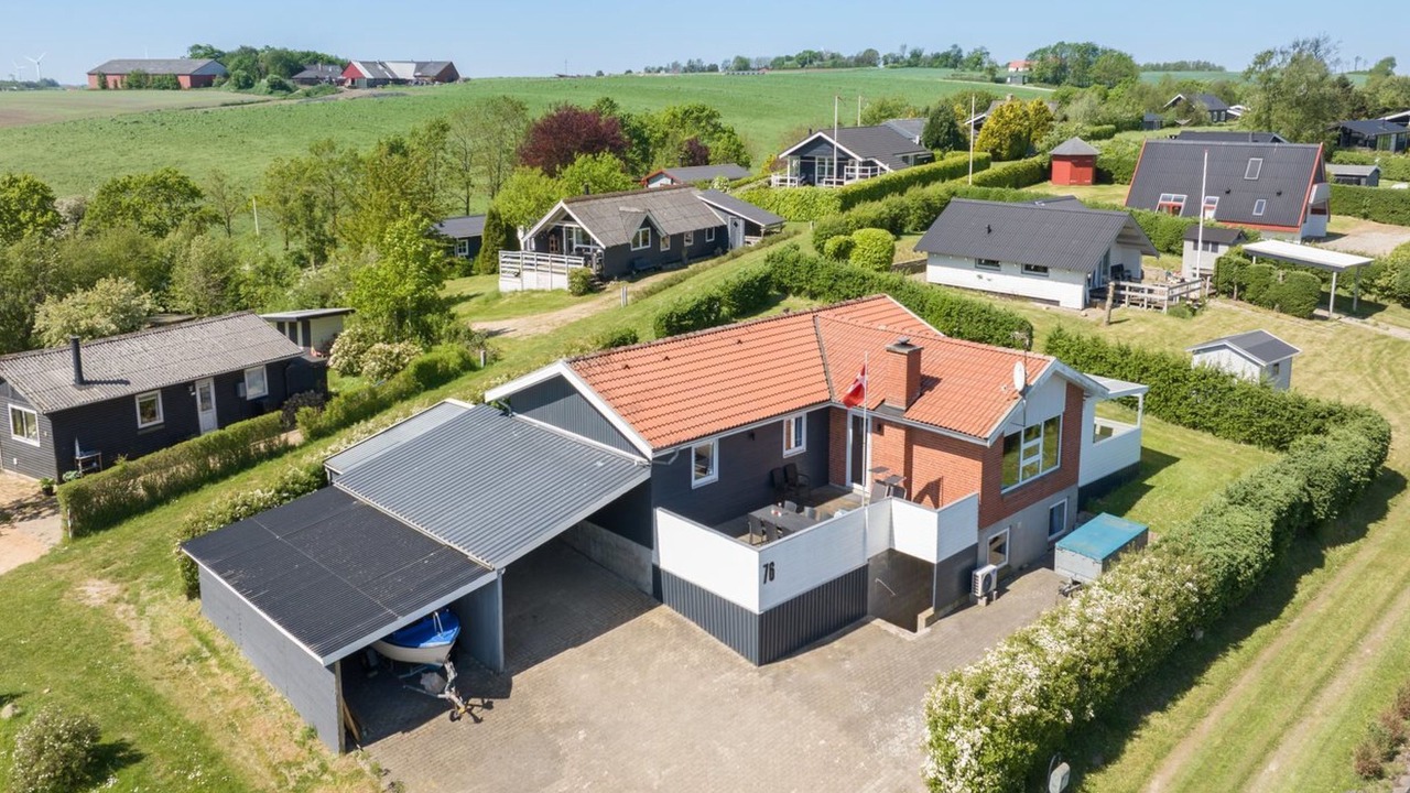 Photo of Others in Floutrup