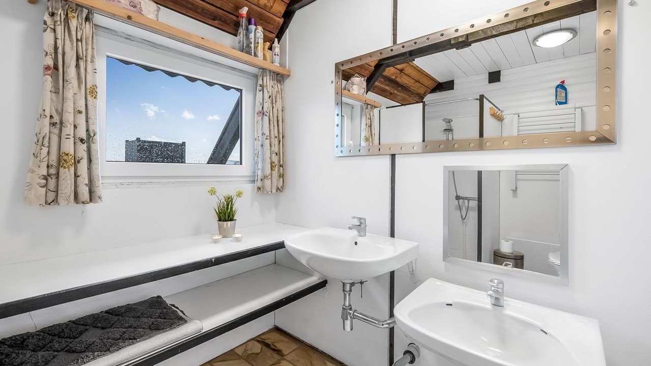 Photo of Bathroom in Vrist Strand