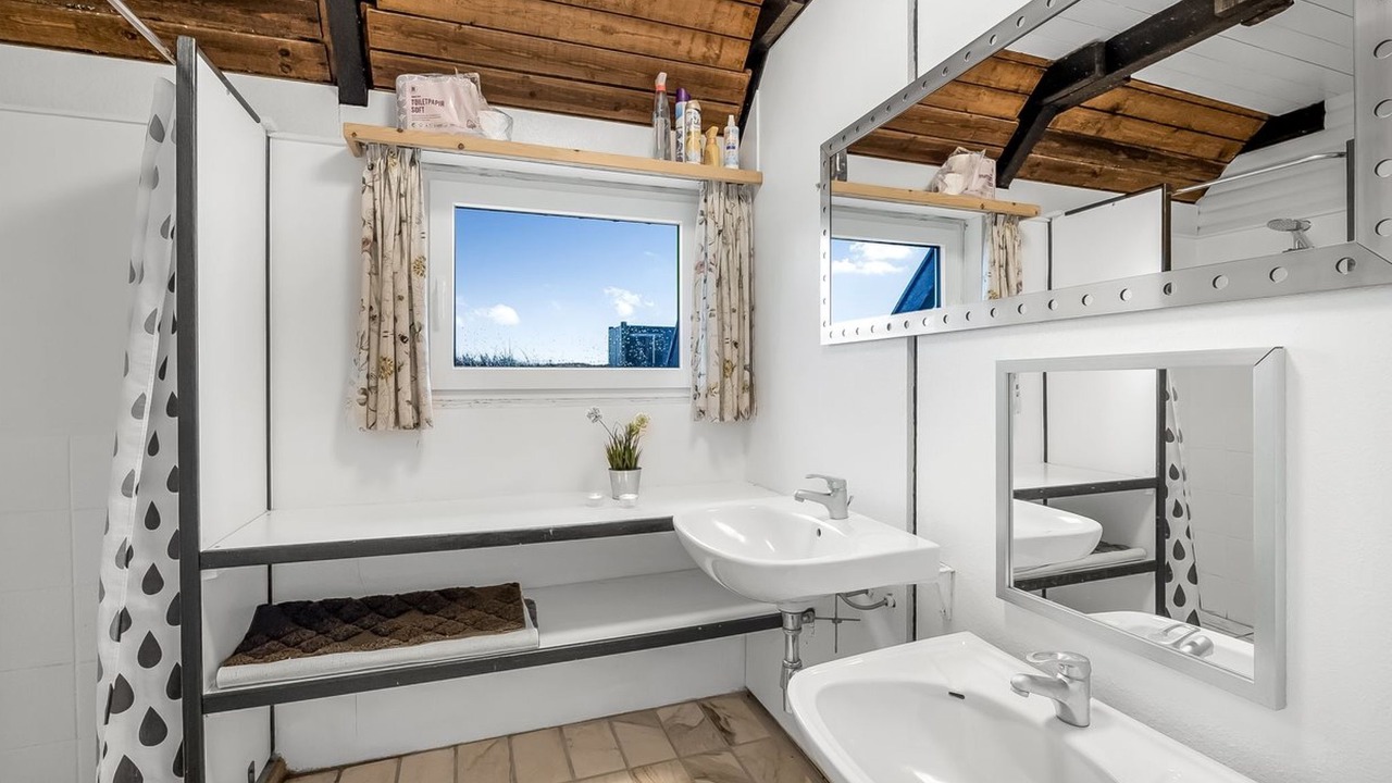 Photo of Bathroom in Vrist Strand